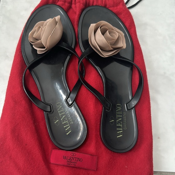 Valentino Garvani Rubber Floral Print Slides - Picture 2 of 4